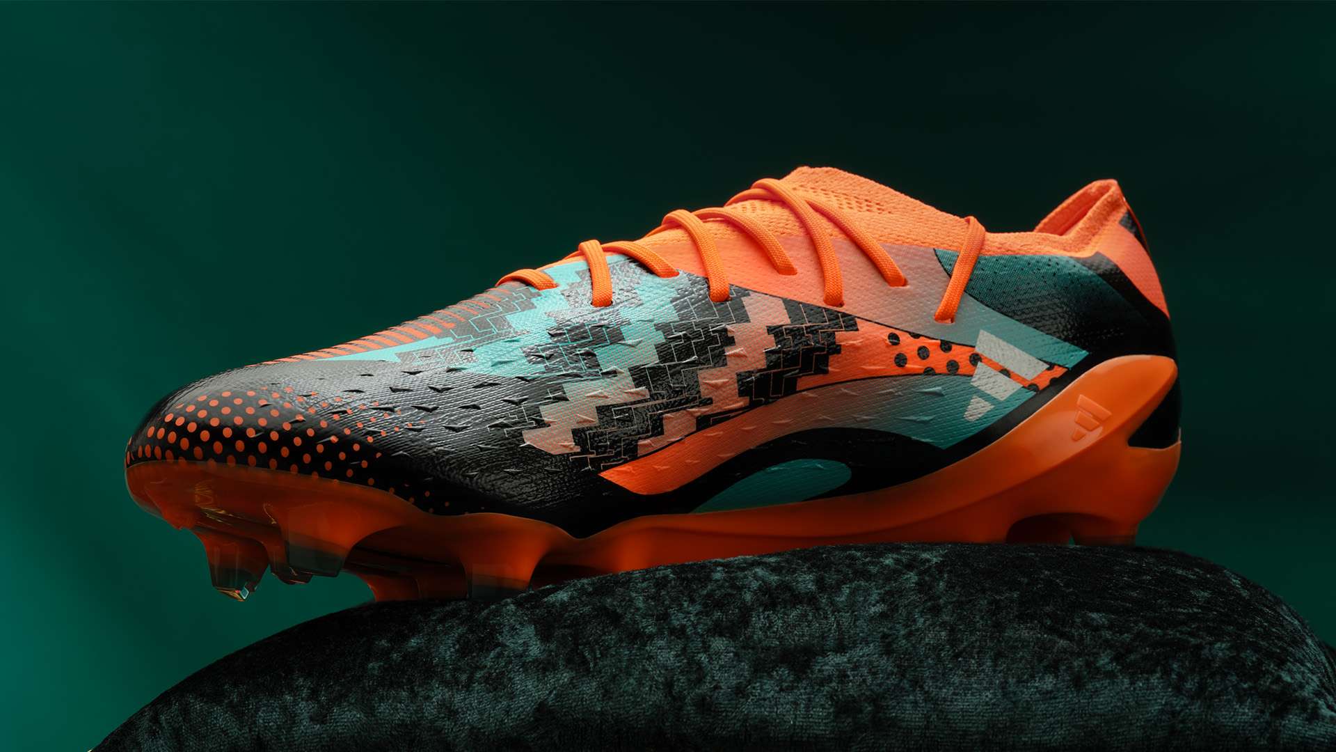 众多球迷和 众多球迷和